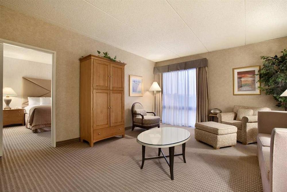 Hotel Doubletree By Hilton Bradley International Airport