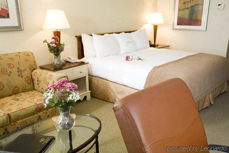 Hotel Doubletree By Hilton Bradley International Airport Windsor Locks