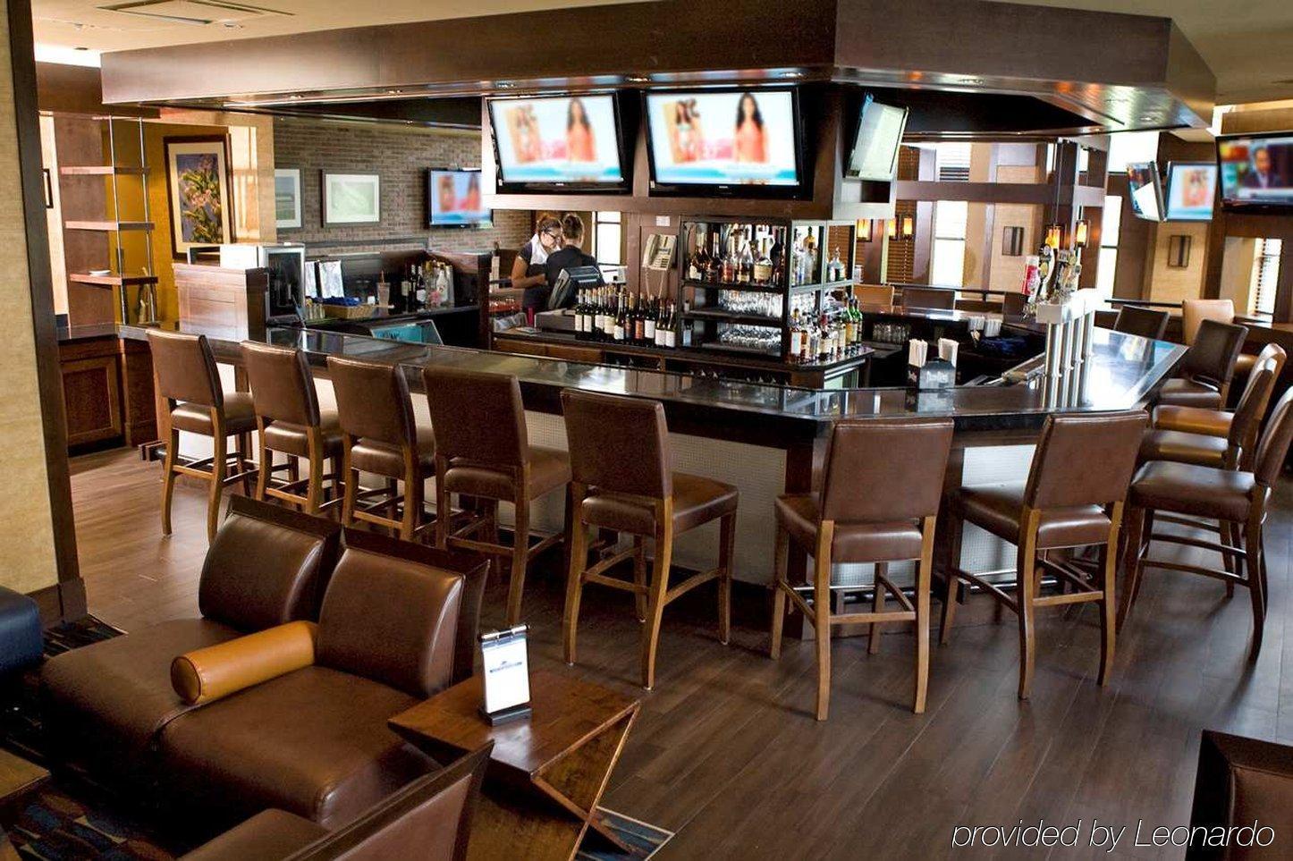 Doubletree By Hilton Bradley International Airport Hotel