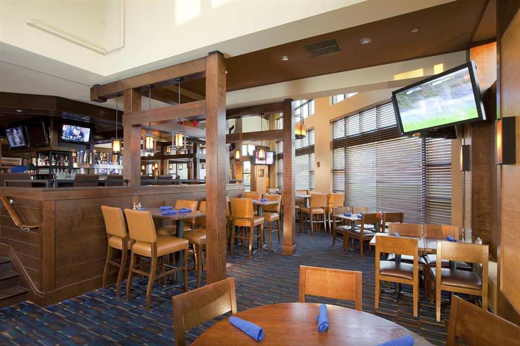 Doubletree By Hilton Bradley International Airport 3*